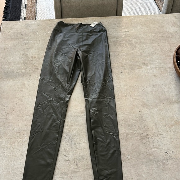 NWT- Aerie leggings in sage green - Picture 1 of 6